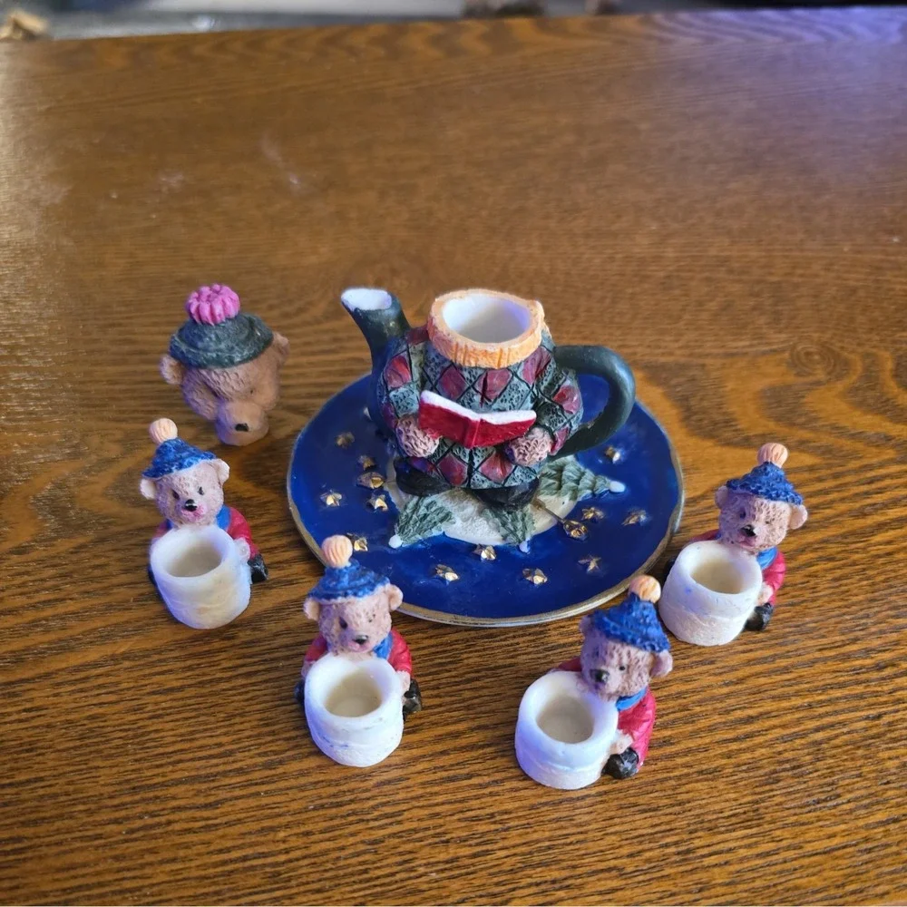 Winter Bears Miniature Tea Set 6 Piece Teapot Cups Plate Resin 1995‎ Vintage